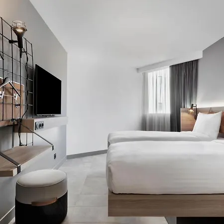 Moxy Hotel 3*