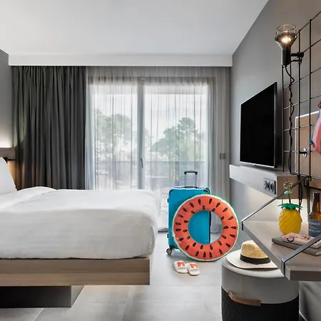 Moxy Hotel La Ciotat