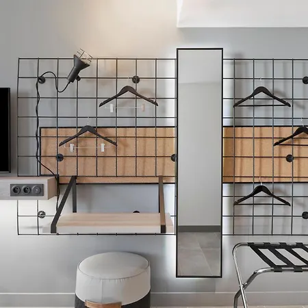 Moxy Hotel 3*