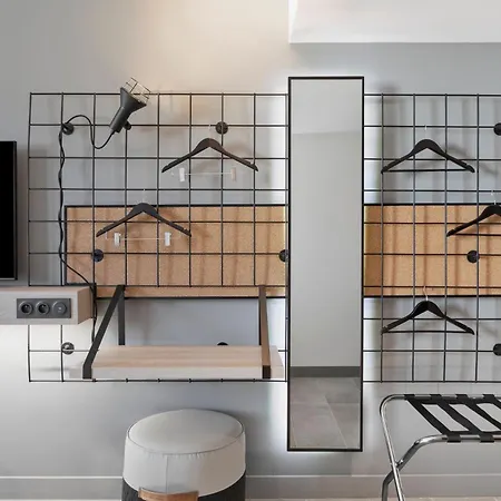 Moxy Hotel 3*