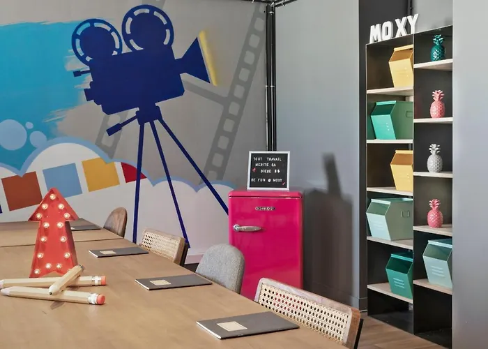 Moxy 酒店 3*