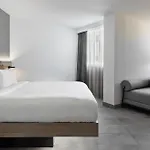 Hotel B&B HOME La Ciotat 3*