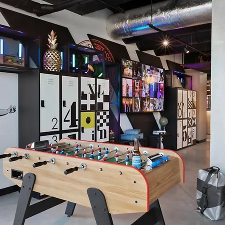 Moxy 3* لا سيوتا