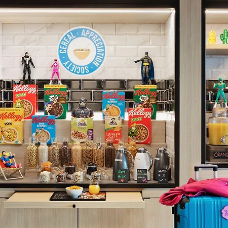 Moxy 3* لا سيوتا