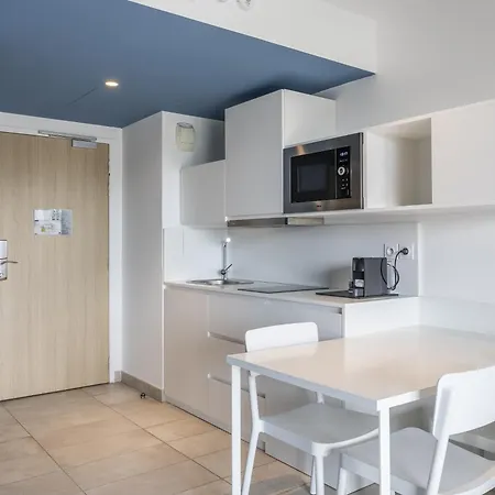 Hotel B&B Home La Ciotat 3*