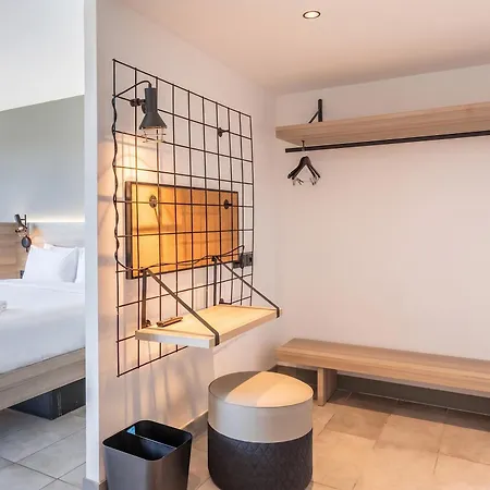 B&B HOME La Ciotat Hotel 3*