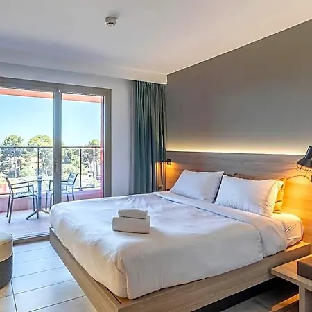 B&B HOME La Ciotat Hotel