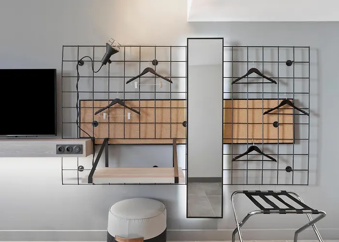 Moxy Hotel 3*
