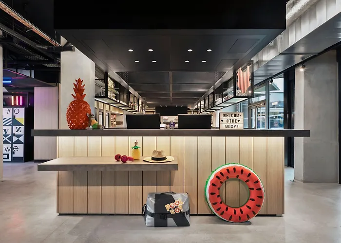 Moxy Hotel 3*